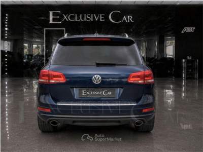 Volkswagen Touareg  3.0 TDI 245 tip. BMT Ter.T Exec. Blu/Azzurro usata Olbia