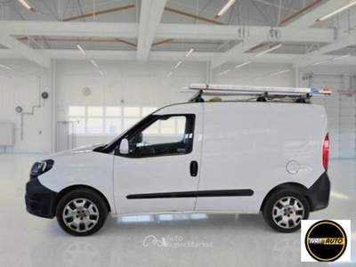 Fiat Doblò 1.4 T-Jet Natural Power Easy Bianco usata Casatisma