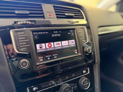 Volkswagen Golf 5p 1.6 tdi Highline 4motion 110cv Grigio usata San Michele Salentino