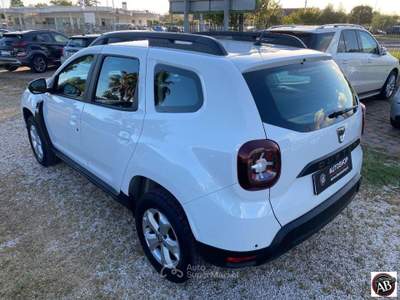 Dacia Duster 1.0 TCe GPL 100 CV 4x2 Comfort Bianco usata Latina