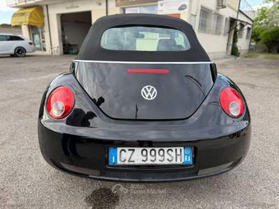 Volkswagen New Beetle New Beetle 1.4 16V Cabrio usata Cervia