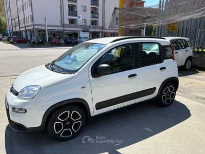 Fiat Panda 1.0 firefly hybrid City Life s&amp;s 70cv 5p.ti Bianco usata Cento
