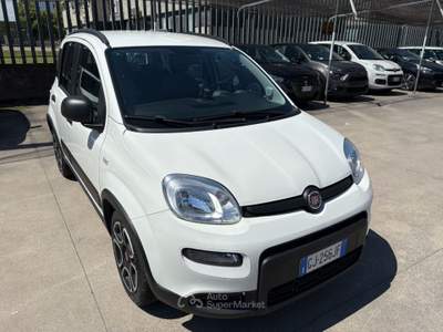 Fiat Panda 1.0 firefly hybrid City Life s&amp;s 70cv 5p.ti Bianco usata Cento