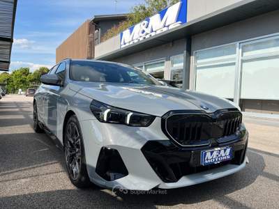 BMW Serie 5 530d Futura d Touring 48V xdrive MSport auto Grigio usata Martellago