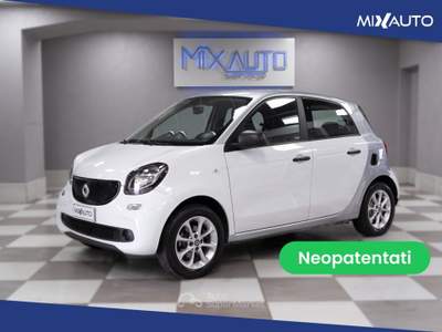 Smart ForFour 1.0 Youngster 71CV Twinamic Bianco usata Latina