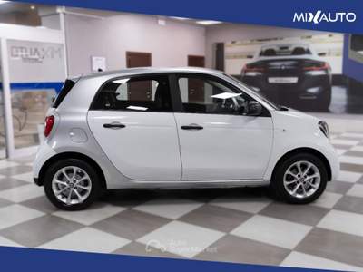Smart ForFour 1.0 Youngster 71CV Twinamic Bianco usata Latina