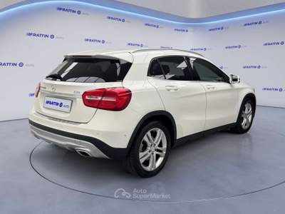 Mercedes-Benz GLA Gla 200 D Automatic Sport Bianco usata Cassola