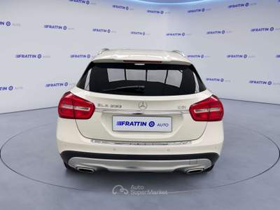 Mercedes-Benz GLA Gla 200 D Automatic Sport Bianco usata Cassola