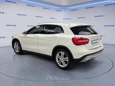 Mercedes-Benz GLA Gla 200 D Automatic Sport Bianco usata Cassola