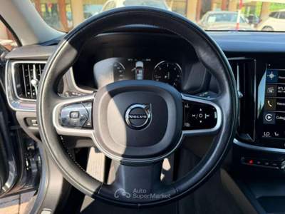 Volvo V60 B4 (d) 197CV Geartronic Momentum Business Pro Blu/Azzurro usata San Donà di Piave