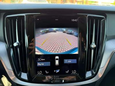Volvo V60 B4 (d) 197CV Geartronic Momentum Business Pro Blu/Azzurro usata San Donà di Piave