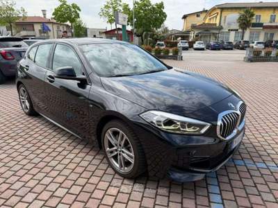 BMW Serie 1 M 118 136CV Pacchetto Msport. Tagliandi ufficiali. Nero usata San Donà di Piave
