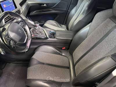 Peugeot 3008 3008 II 2018 1.6 bluehdi Allure s Grigio usata Eboli