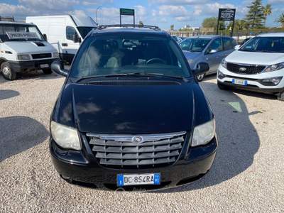 Chrysler Voyager / Grand Voyager Voyager 2.5 CRD cat LX Leather Nero usata Corato