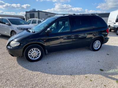 Chrysler Voyager / Grand Voyager Voyager 2.5 CRD cat LX Leather Nero usata Corato