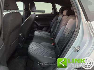 Volkswagen Taigo 1.0 TSI 110 CV R-Line NEOPATENTATI GARANZIA Grigio usata Seregno