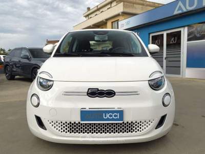 Fiat 500e 3+1 42 kWh Bianco usata Ardea
