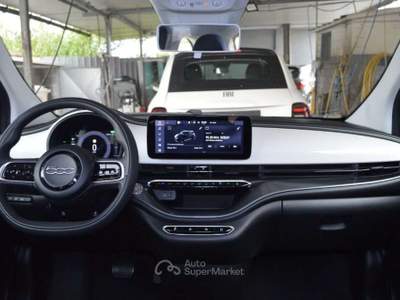 Fiat 500e 3+1 42 kWh Bianco usata Ardea