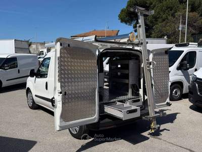 Fiat Doblò 1.6mjt 105cv OFFICINA MOBILE Bianco usata Salerno