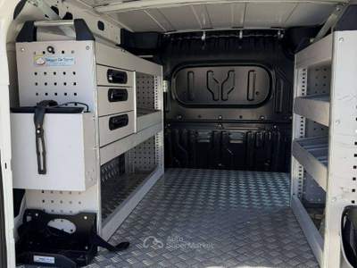 Fiat Doblò 1.6mjt 105cv OFFICINA MOBILE Bianco usata Salerno
