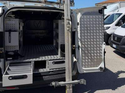 Fiat Doblò 1.6mjt 105cv OFFICINA MOBILE Bianco usata Salerno