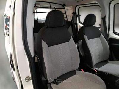 Fiat Fiorino 1.3mjt 95cv AUTOCARRO 4 POSTI Bianco usata Salerno