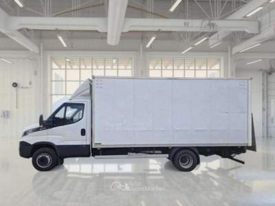 Iveco Daily 60C17 3.0hpi FURGONATO CON SPONDA Bianco usata Salerno