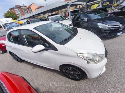 Peugeot 208 5p. GPL Allure Bianco usata BEINASCO