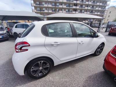Peugeot 208 5p. GPL Allure Bianco usata BEINASCO