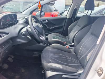 Peugeot 208 5p. GPL Allure Bianco usata BEINASCO