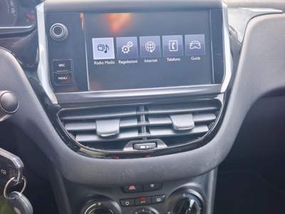 Peugeot 208 5p. GPL Allure Bianco usata BEINASCO