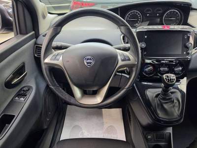 Lancia Ypsilon Ypsilon 1.0 Hybrid Gold s&s 70cv SENZA VINCOLO Grigio usata Torino