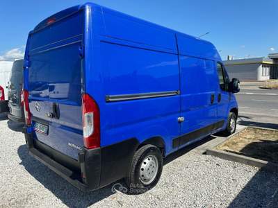 Opel Movano BlueHDi 140CV L2H2 Iva Compresa Blu/Azzurro usata Prato