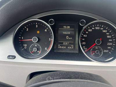Volkswagen Passat Passat VI 2005 Variant 2.0 tdi Highline c/navi Argento usata Zola Predosa