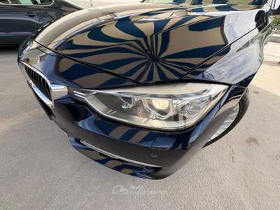 BMW Serie 3 320d 318 320d Efficient Dynamics Touring Luxury Blu/Azzurro usata ALTAMURA