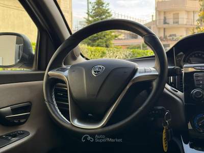 Lancia Ypsilon 5 porte Platinum Argento usata SANTERAMO IN COLLE