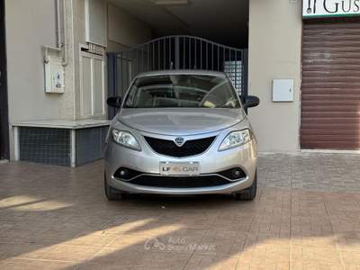 Lancia Ypsilon 5 porte Platinum Argento usata SANTERAMO IN COLLE