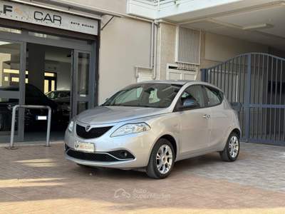 Lancia Ypsilon 5 porte Platinum Argento usata SANTERAMO IN COLLE