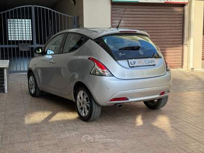 Lancia Ypsilon 5 porte Platinum Argento usata SANTERAMO IN COLLE