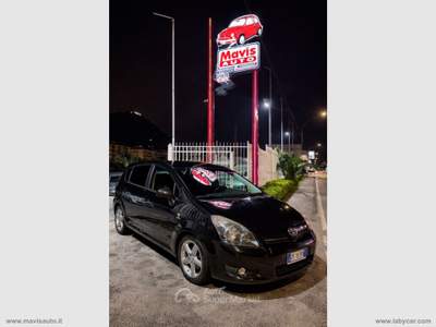 Toyota Corolla Corolla Verso 2.2 16V D-4D D-Cat 7pti 7P. Nero usata Cava de' Tirreni