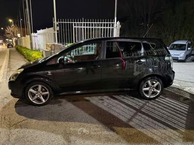 Toyota Corolla Corolla Verso 2.2 16V D-4D D-Cat 7pti 7P. Nero usata Cava de' Tirreni