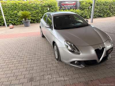 Alfa Romeo Giulietta Giulietta 1.6 JTDm 120 CV Super Argento usata Taranto