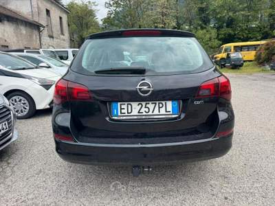Opel Astra Sports Tourer CON GANCIO usata Omegna