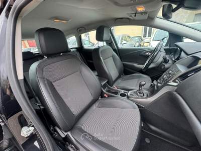 Opel Astra Sports Tourer CON GANCIO usata Omegna