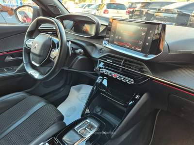 Peugeot 2008 S&S EAT8 Allure Pack usata Ciampino