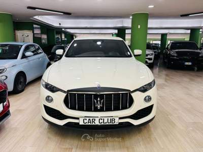 Maserati Levante V6 Diesel 250 CV AWD Gransport Bianco usata Morano Calabro