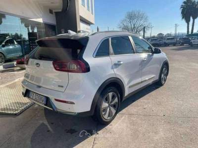 Kia Niro Niro I 2017 1.6 gdi phev dct my18 Bianco usata Albano Laziale