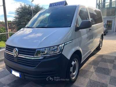 Volkswagen Caravelle 2.0 TDI 150cv DSG Trendline L1 AUTOCARRO Bianco usata CASNIGO