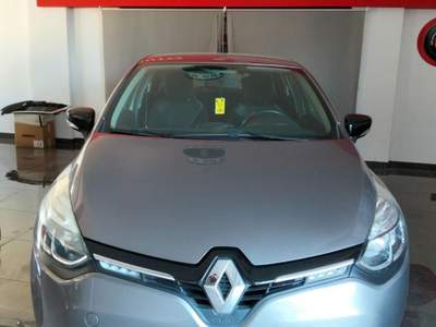 Renault Clio 1.2 75 CV 5p. Zen Grigio usata Trani