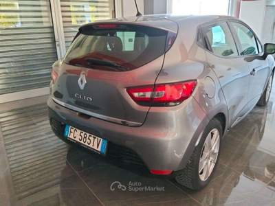 Renault Clio 1.2 75 CV 5p. Zen Grigio usata Trani
